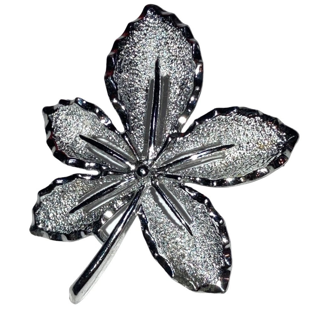 Sarah Coventry Silver Tone Leaf Brooch vintage